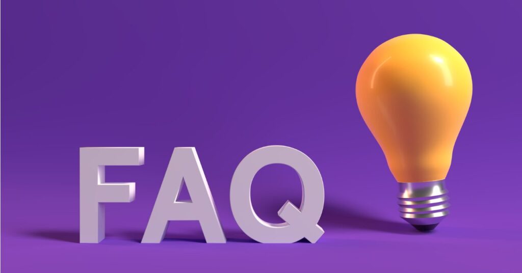 FAQの文字と電球アイコンを並べた画像。リカバリーウェアのサイズ選びでよくある質問を紹介する見出し用ビジュアル